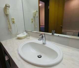 Гостиница Сахалин Саппоро Южно-Сахалинск Номер студия с 1 двуспальной кроватью-10